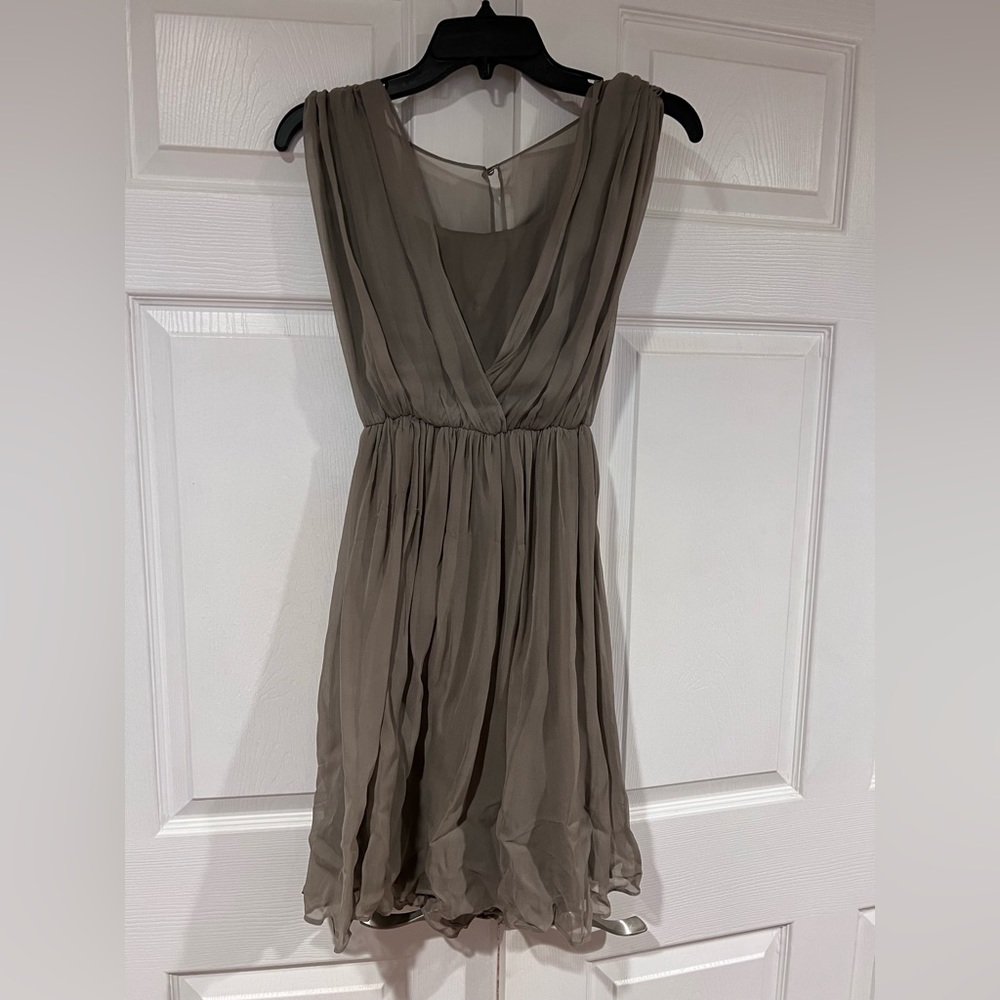 Alive + Olivia short flowy dress Tan color. Size XS
